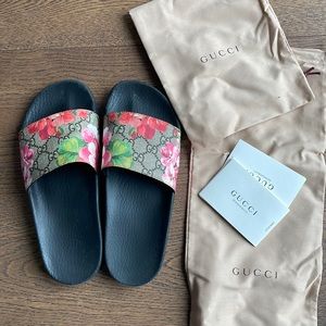 Gucci “Blooms” slides, size 38